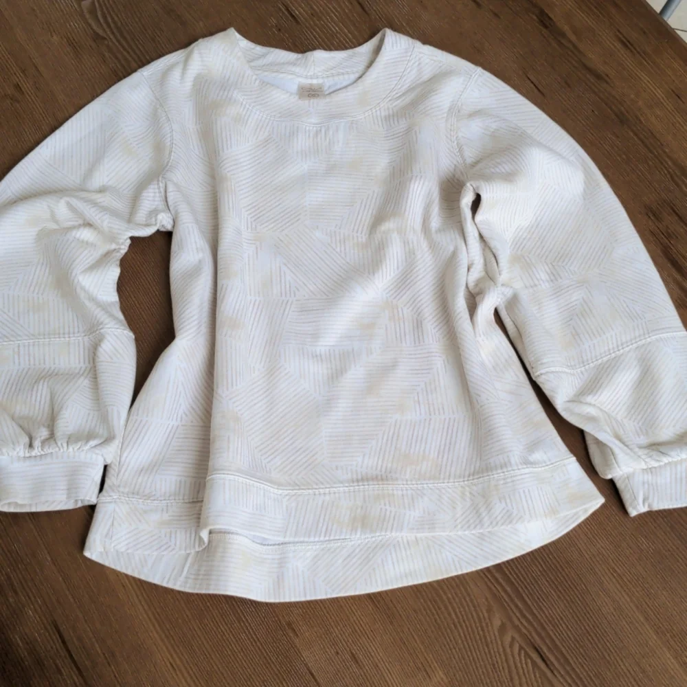 ⭐ Calla Pullover - Picture 5 of 9